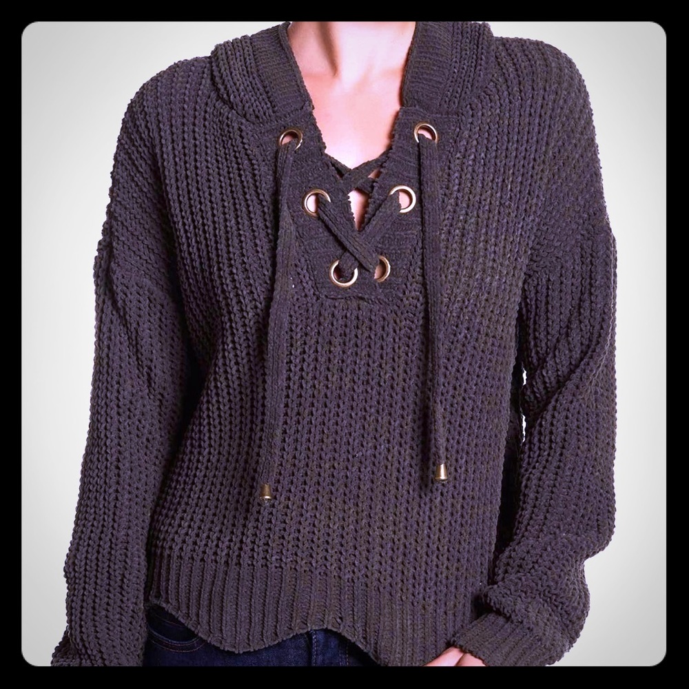 NWT Elodie Chenille Lace-Up Hoodie